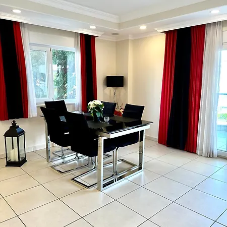 Wonderful 3 Bed Duplex In Sought After Prime Community Sidé